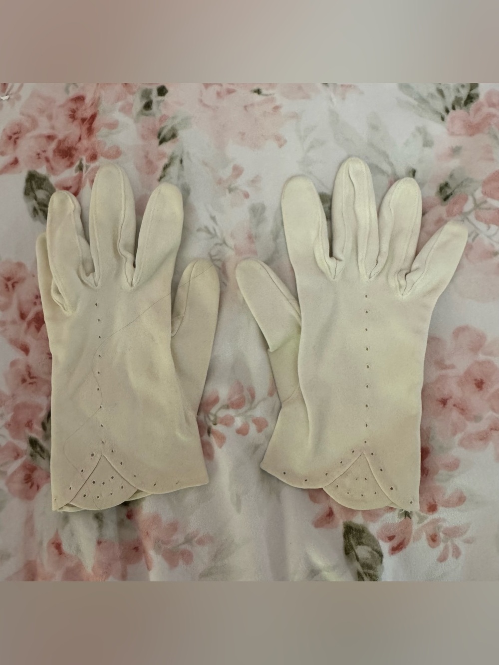 Vintage White Formal Dress Gloves Short Wrist Wedding Tea Party